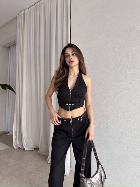 DUALS FERMUARLI SIRT DEKOLTELİ CROP PANTOLON SİYAH TAKIM - 1
