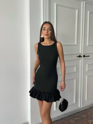 ROLİYA ETEĞİ FIRFIRLI KISA KOL MİNİ ATLAS KUMAŞ SİYAH ELBİSE - MAXMOOR