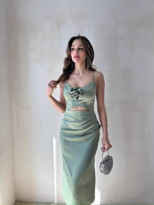 SASEL MİDİ PENCERE DETAYLI SATEN YEŞİL ELBİSE - MAXMOOR