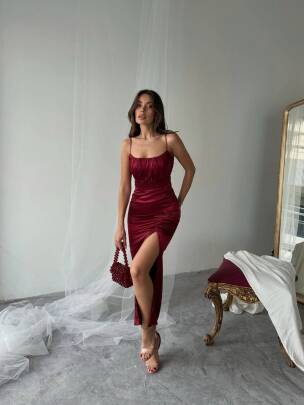 STEFANİ YIRTMAÇLI ASKILI BORDO ELBİSE - MAXMOOR