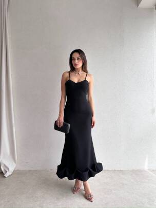 VARSEY MİDİ ATLAS KUMAŞ ETEĞİ FIRFIRLI SİYAH ELBİSE - MAXMOOR